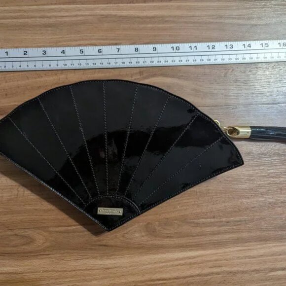 *LIKE NEW* Kate Spade Hello Tokyo Shanghai Milan Fan Clutch (Black) - Picture 1 of 4